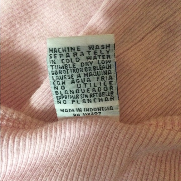 - Womens tag above tank top. S/p - Picture 6 of 6